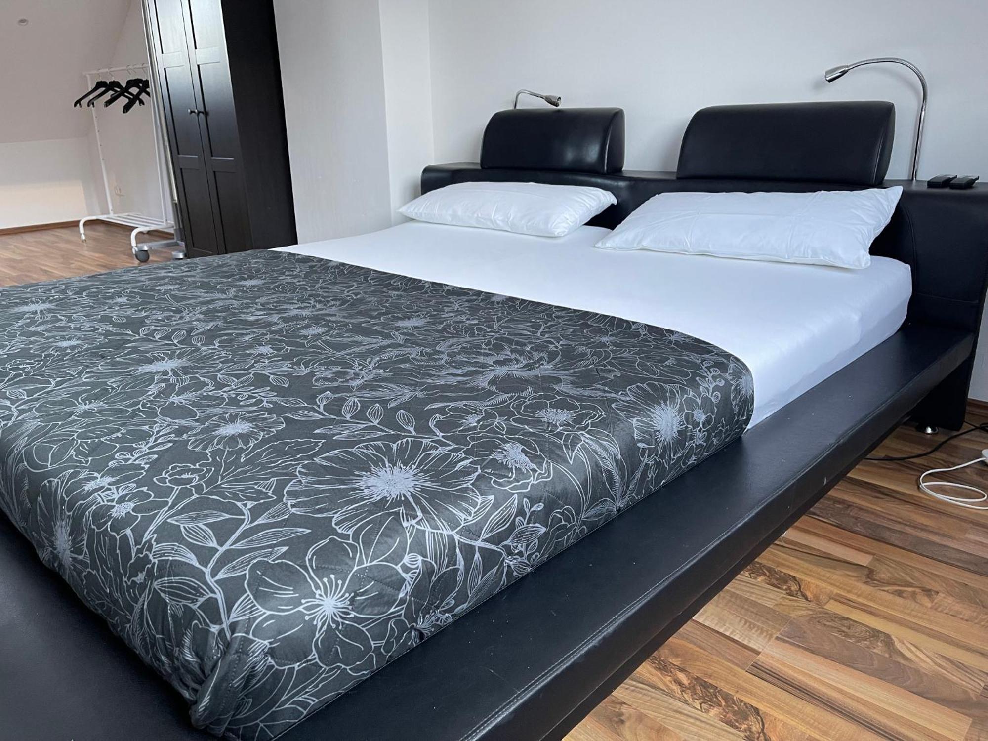 Luxurioeses Zimmer 10Min Zum Universitaet Κάσελ Εξωτερικό φωτογραφία