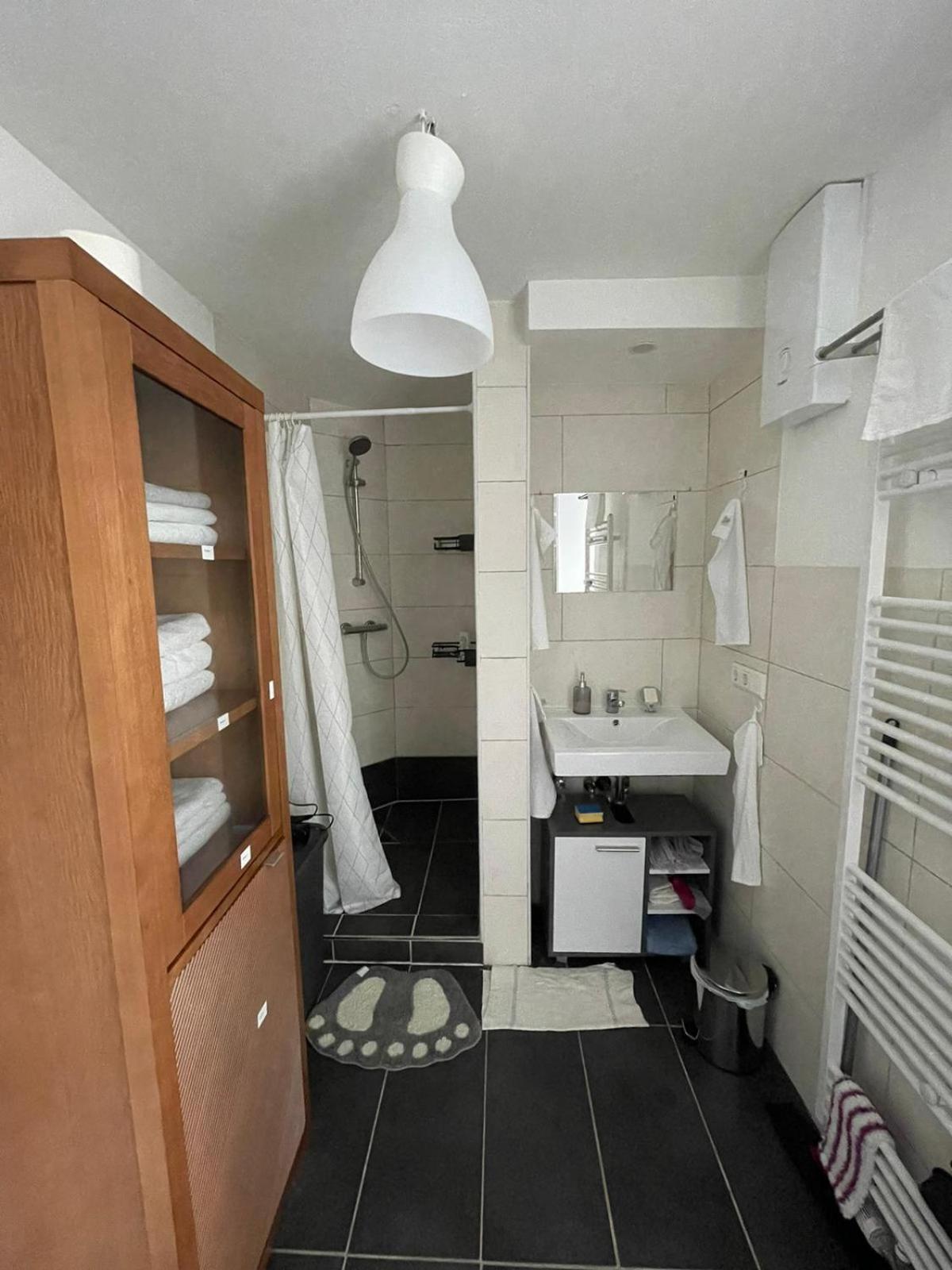 Luxurioeses Zimmer 10Min Zum Universitaet Κάσελ Εξωτερικό φωτογραφία