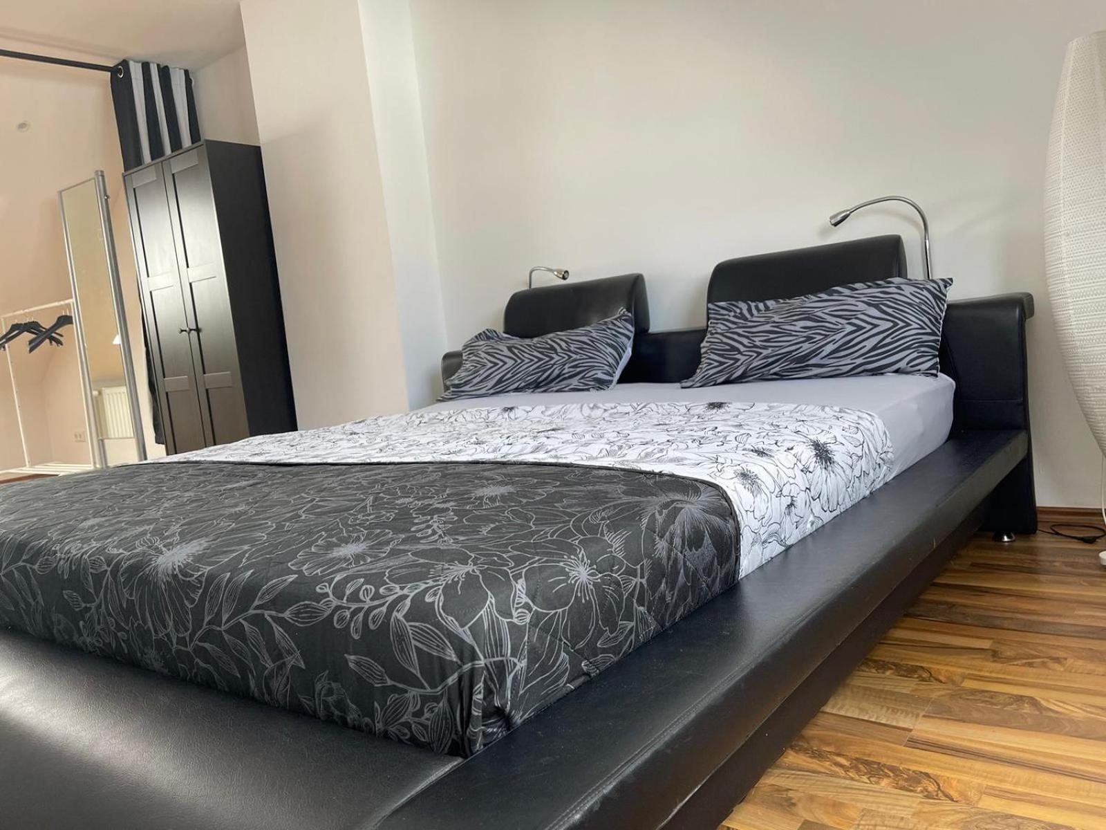 Luxurioeses Zimmer 10Min Zum Universitaet Κάσελ Εξωτερικό φωτογραφία